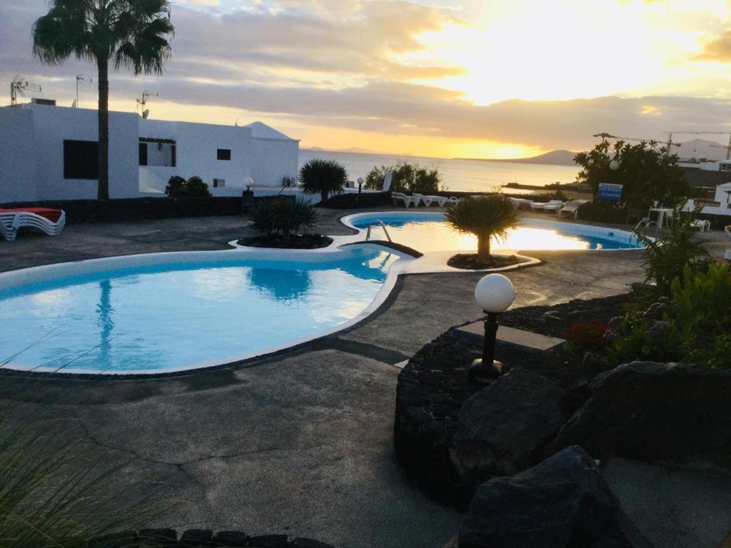 Stunning 2 Bedroom Seafront Apartment Puerto del Carmen  Eksteriør billede