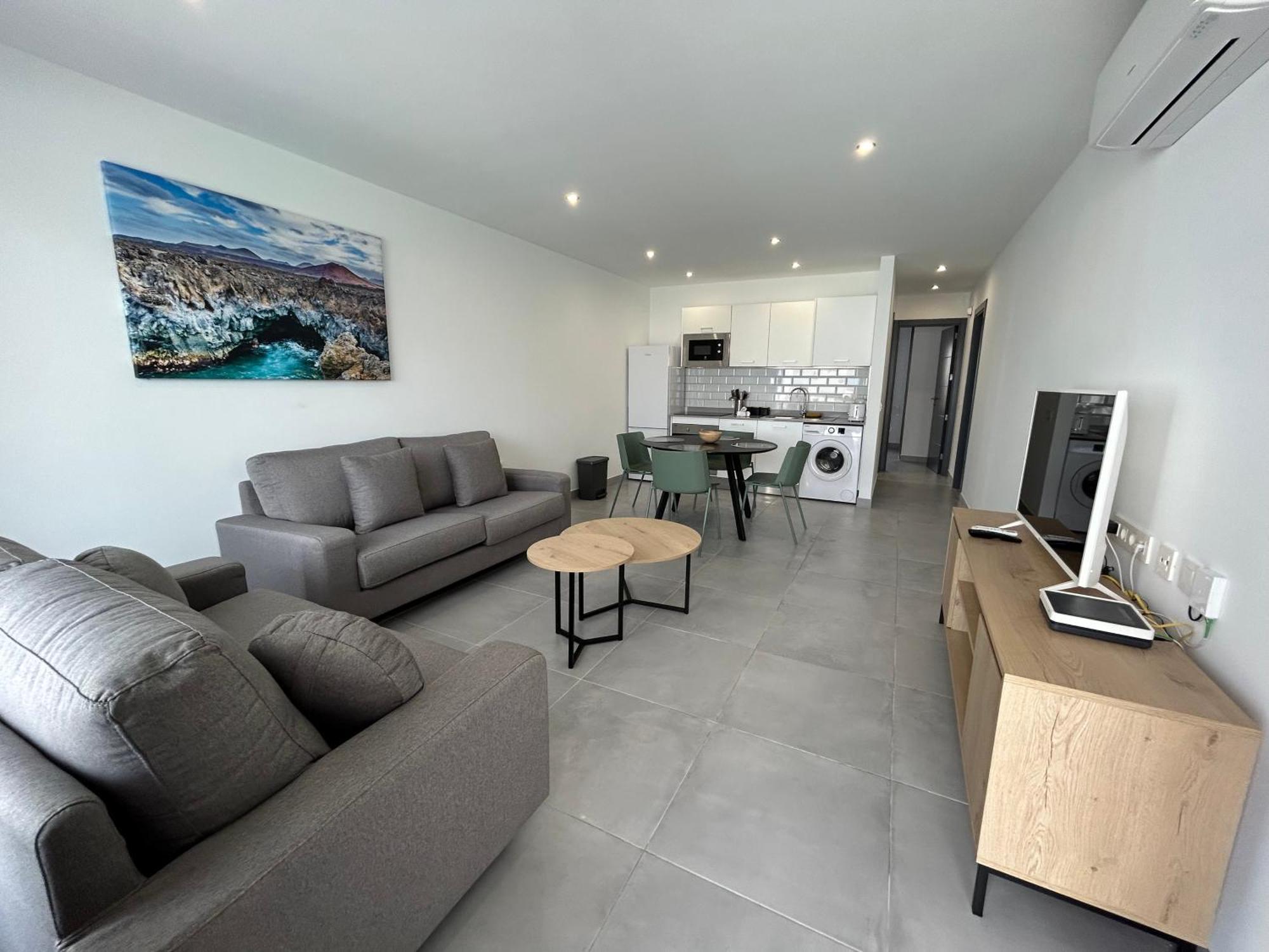 Stunning 2 Bedroom Seafront Apartment Puerto del Carmen  Eksteriør billede